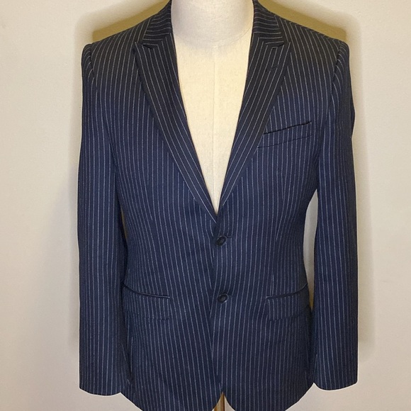 Topman Dark Navy Pinstripe Fully-Lined 2-Button Blazer (36 R) - Picture 4 of 7